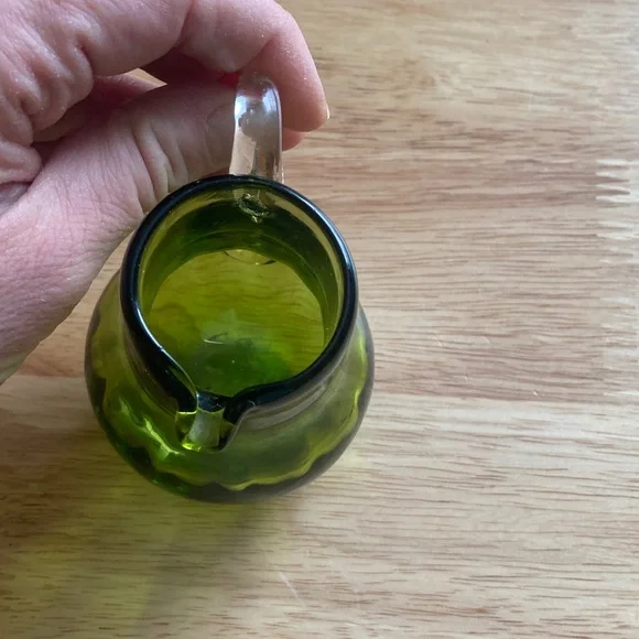 🌷5/$25 Vintage Miniature Green Glass Pitcher - Picture 5 of 12